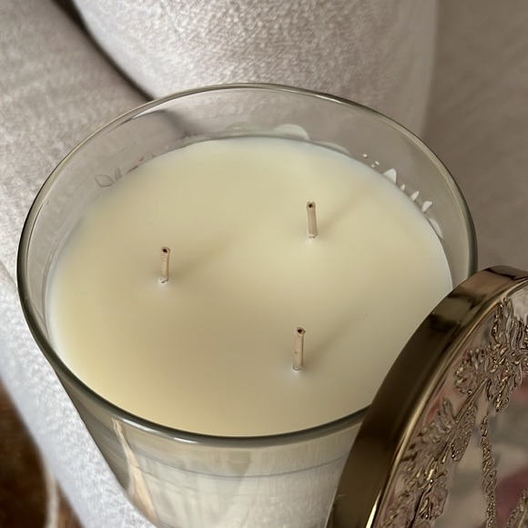 Cookie Butter Truffle candle Bath & Body Works - Picture 3 of 4
